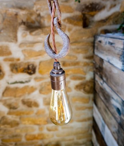 Filament bulb on twisted flex
